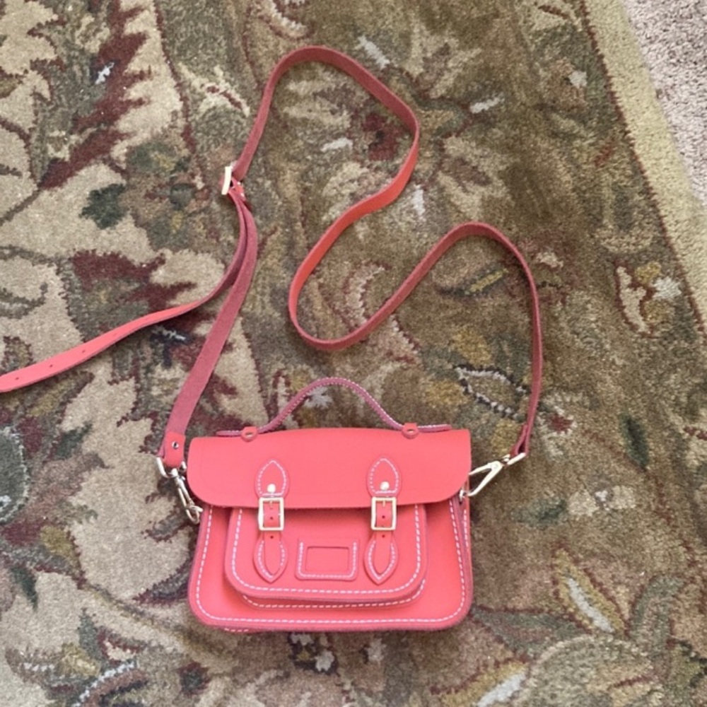 NWOT Genuine Leather The Cambridge CO Satchel UK😍